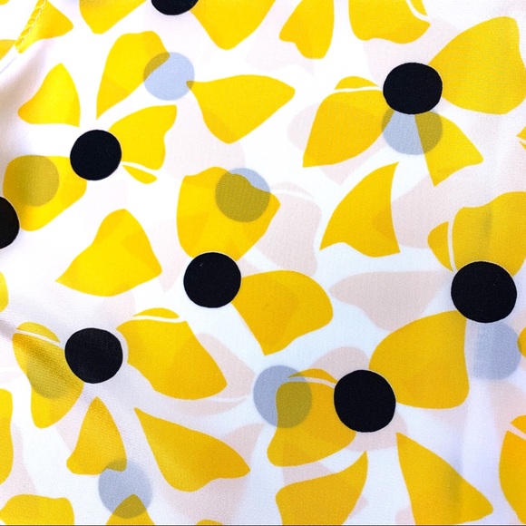 ❗️SOLD❗️1990s Vintage Silky Button Back Bow Blouse - Picture 5 of 7